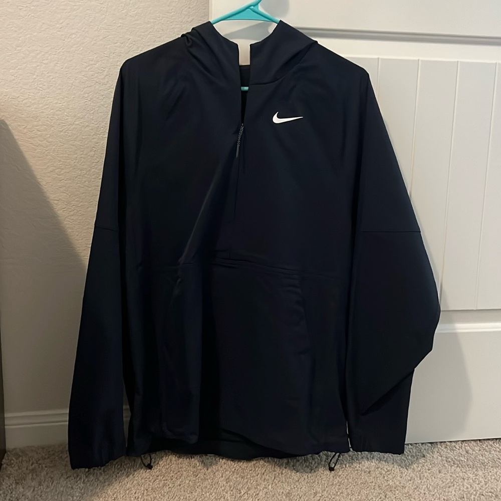 NIKE WATER REPELLENT NAVY JACKET W/ A HOOD